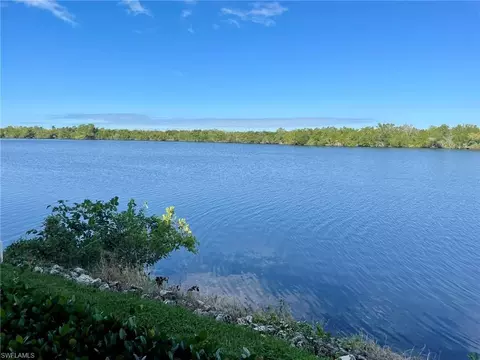 1165 Mainsail Dr #604, Naples, FL 34114