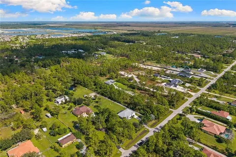 29 Th Ave NE, Naples, FL 34120