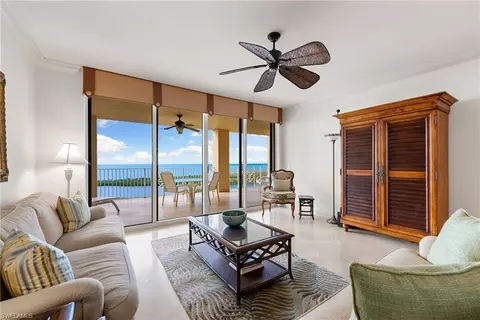6597 Nicholas Blvd #1902, Naples, FL 34108