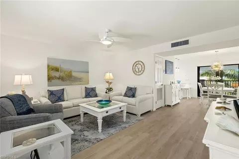 788 Park Shore Dr #D32, Naples, FL 34103