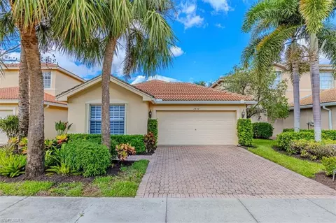 1630 Triangle Palm Ter, Naples, FL 34119