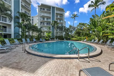 1300 Gulf Shore Blvd N #507, Naples, FL 34102