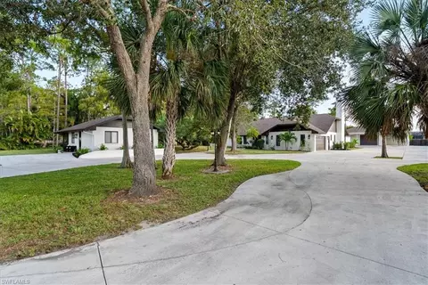 5501 Cynthia Ln, Naples, FL 34112