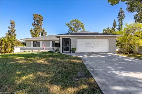 18613 Bradenton Rd, Fort Myers, FL 33967