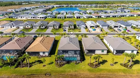 20265 Hartford Blvd, Estero, FL 33928 photo 4