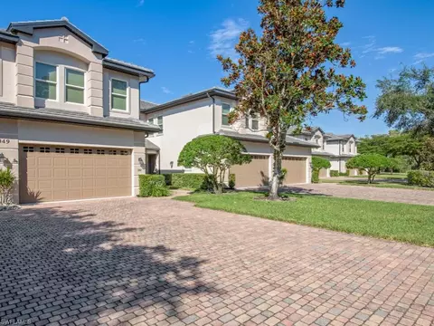6049 Ashford Ln #201, Naples, FL 34110