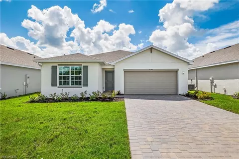 2704 NW 28th Ave, Cape Coral, FL 33993