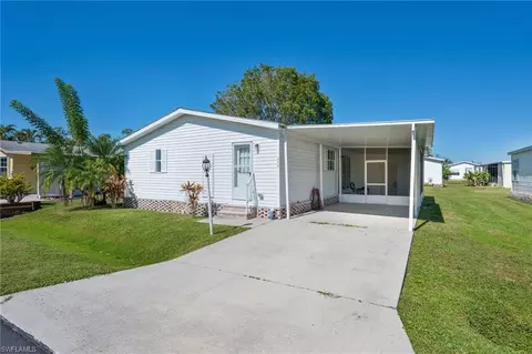 276 Grosbeak Ln #276, Naples, FL 34114