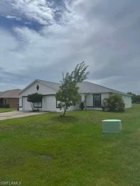 1912 SW 15th Pl, Cape Coral, FL 33991