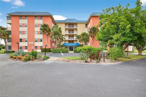 200 Pebble Beach Blvd #D406, Naples, FL 34113