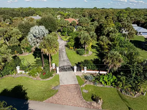 740 31st St SW, Naples, FL 34117
