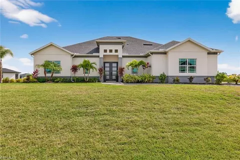 4151 NE 9th Ave, Cape Coral, FL 33909