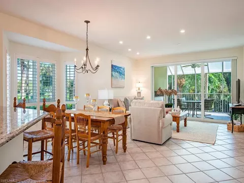 7671 Pebble Creek Cir #101, Naples, FL 34108