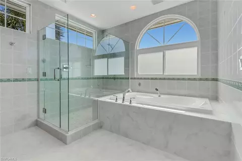 Bath - 368 Germain Ave, Naples, FL 34108 photo 4 of 6