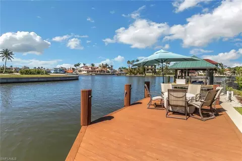 Exterior - 368 Germain Ave, Naples, FL 34108 photo 3 of 9