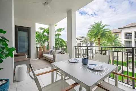 1035 3rd Ave S #414, Naples, FL 34102