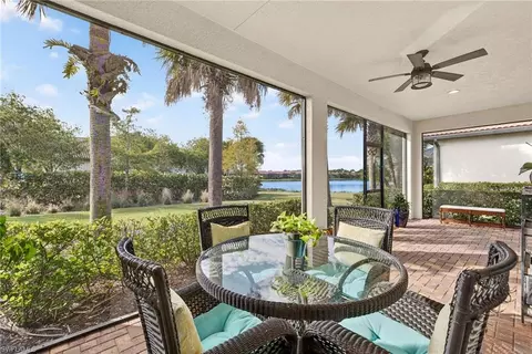 1519 Oceania Dr S, Naples, FL 34113