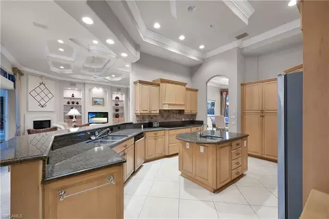 Kitchen - 258 9th Ave S, Naples, FL 34102 photo 3 of 9