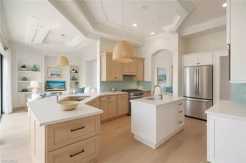 Kitchen - 258 9th Ave S, Naples, FL 34102 photo 4 of 9