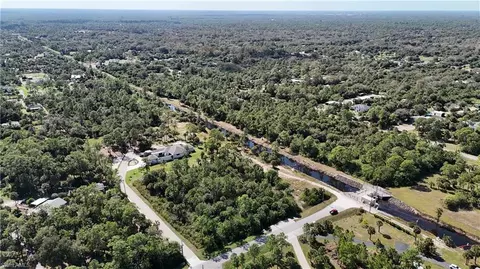 8 Th Ave NE, Naples, FL 34120 photo 4
