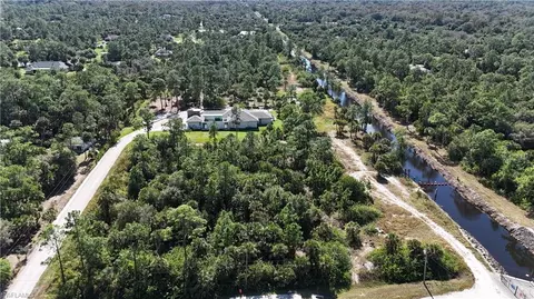 8 Th Ave NE, Naples, FL 34120 photo 3
