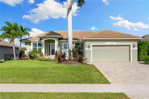 1058 Goldenrod Ave, Marco Island, FL 34145