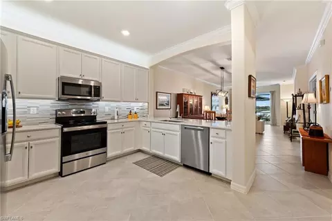 Kitchen - 2652 Vine Ave, Naples, FL 34120 photo 2 of 3