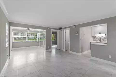 611 12th Ave S #611, Naples, FL 34102