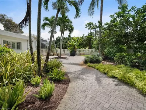 436 Golfview Dr, Naples, FL 34110 photo 35