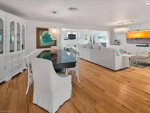 436 Golfview Dr, Naples, FL 34110 photo 6