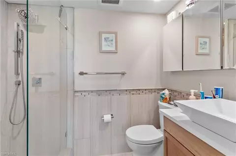 Bath - 37 High Point Cir E #210, Naples, FL 34103 photo 1 of 4