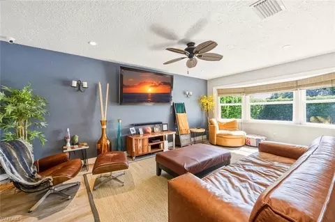 Living - 809 101st Ave N, Naples, FL 34108 photo 2 of 3