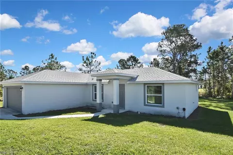902 Lytle St E, Lehigh Acres, FL 33974 photo 3