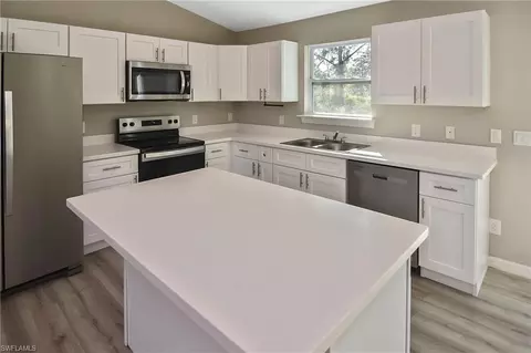 902 Lytle St E, Lehigh Acres, FL 33974 photo 29