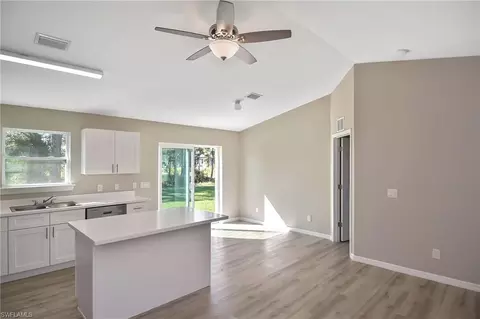 902 Lytle St E, Lehigh Acres, FL 33974 photo 17