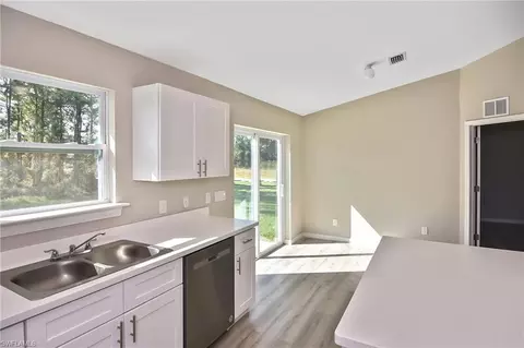 902 Lytle St E, Lehigh Acres, FL 33974 photo 31