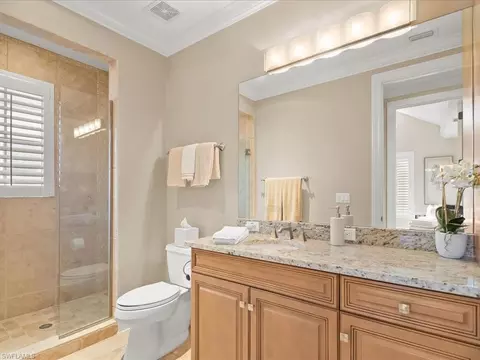 Bath - 1750 4th St S, Naples, FL 34102 photo 4 of 7