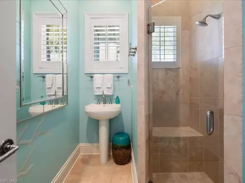 Bath - 1750 4th St S, Naples, FL 34102 photo 7 of 7
