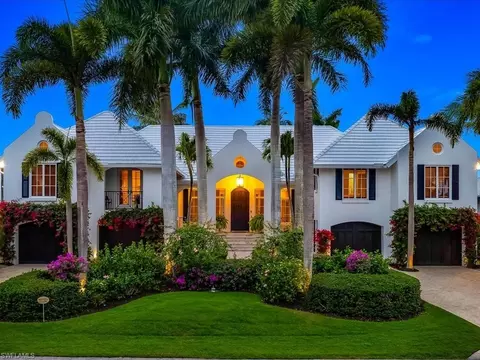 1750 4th St S, Naples, FL 34102