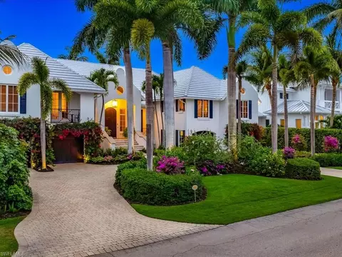 Exterior - 1750 4th St S, Naples, FL 34102 photo 8 of 16
