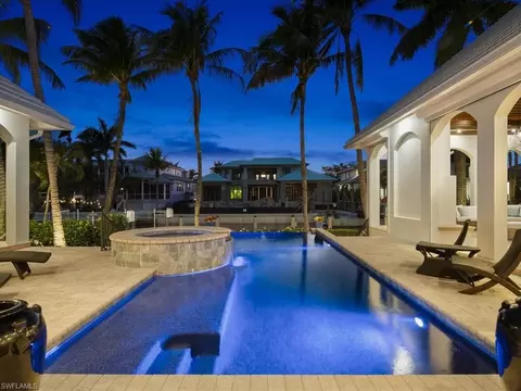 Exterior - 1750 4th St S, Naples, FL 34102 photo 3 of 16