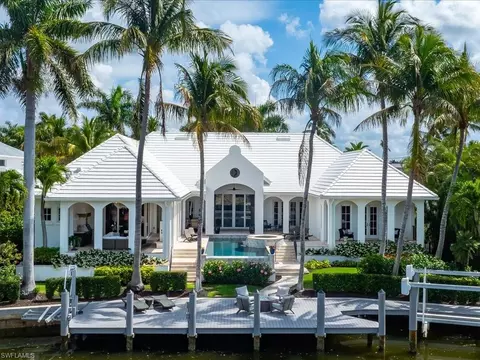 Exterior - 1750 4th St S, Naples, FL 34102 photo 16 of 16