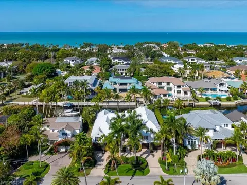 View/Area - 1750 4th St S, Naples, FL 34102 photo 4 of 4