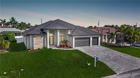 5405 SW 25th Ct, Cape Coral, FL 33914