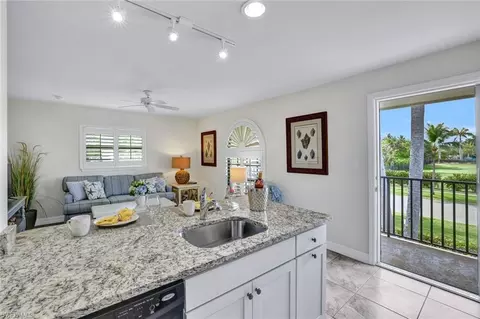 Kitchen - 655 8th Ave S #6, Naples, FL 34102 photo 4 of 4