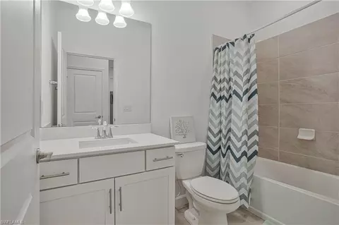 Bath - 18293 Ridgeline Dr, Estero, FL 33928 photo 4 of 4