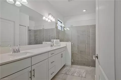 Bath - 18293 Ridgeline Dr, Estero, FL 33928 photo 1 of 4