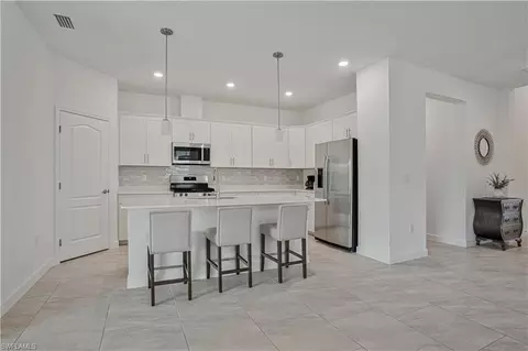 Kitchen - 18293 Ridgeline Dr, Estero, FL 33928 photo 2 of 6