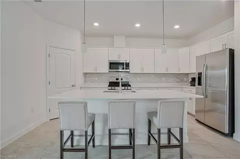 Kitchen - 18293 Ridgeline Dr, Estero, FL 33928 photo 3 of 6