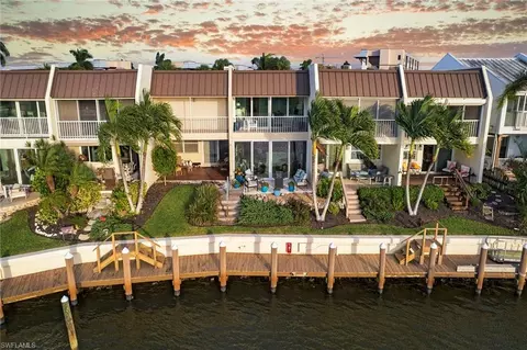800 River Point Dr #209, Naples, FL 34102